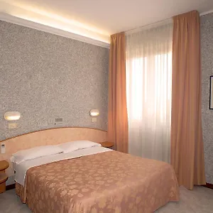 3* Hotel Milton Iris